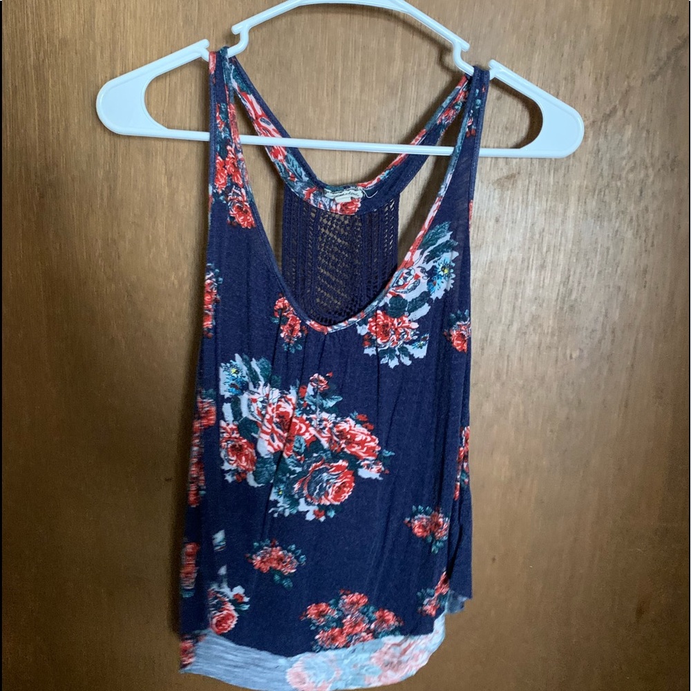 Flowered cropped tank top